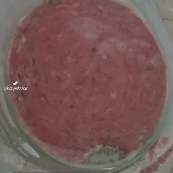 Namet Tarihi Henüz Geçmemiş Kapalı Paketteki Salamın Küf Olduğu Gördüm!