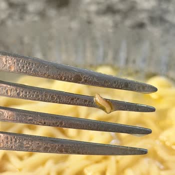 Köri Aromalı Noodle'dan Kurt Çıktı: Hijyen Ve Sağlık Riski