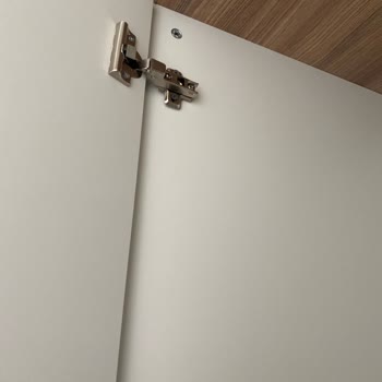 Montaj Kalitesizliği Nedeniyle Dolap Kapakları Kapanmıyor