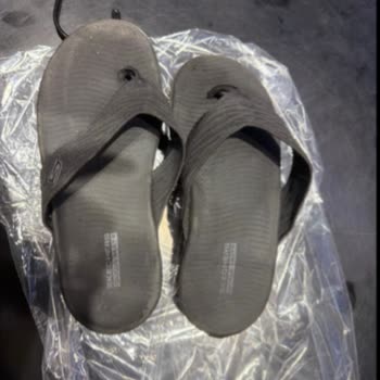 İki Ayda Deforme Olan Skechers Terliği Üretim Hatası Şikayeti