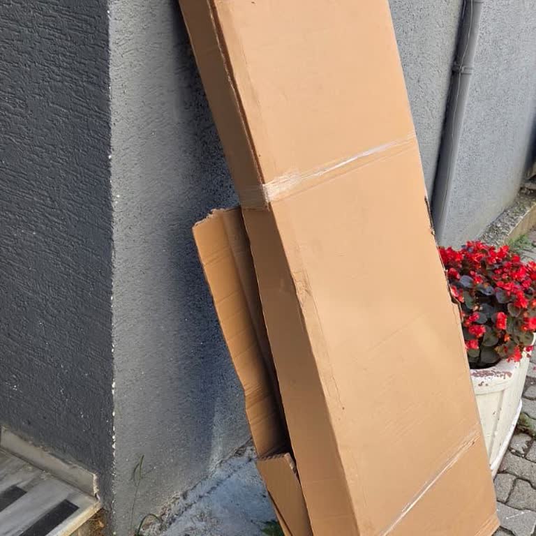 Hamile Eşime Tek Başına Bırakılan Kargo Hasarlı Ve Asansöre Taşınmadı