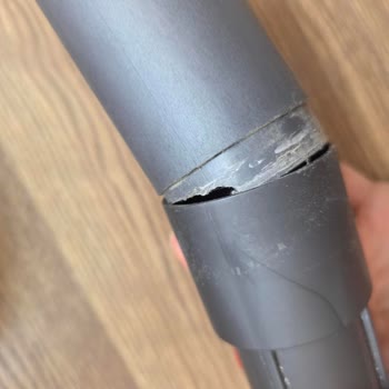 Dyson Big Ball Süpürge Hortumunda Malzeme Kusuru Ve Garanti Reddi