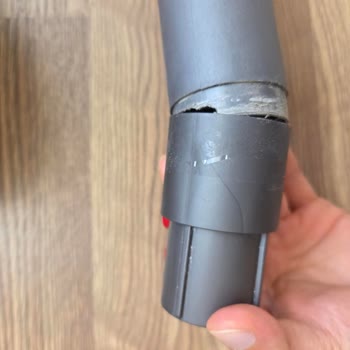 Dyson Big Ball Süpürge Hortumunda Malzeme Kusuru Ve Garanti Reddi