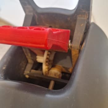 Vileda Turbo Setinde Paslanan Pedal Mekanizması Ve Garantili Değişim Talebi