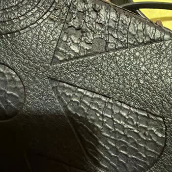 Mochila Desigual pelada en poco tiempo, solicito revisión o reemplazo