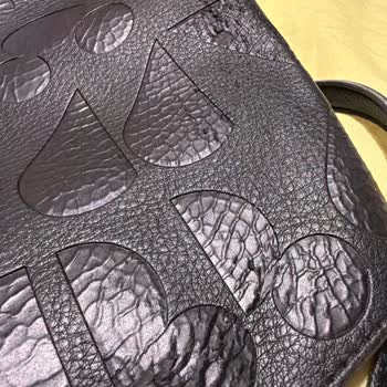 Mochila Desigual pelada en poco tiempo, solicito revisión o reemplazo
