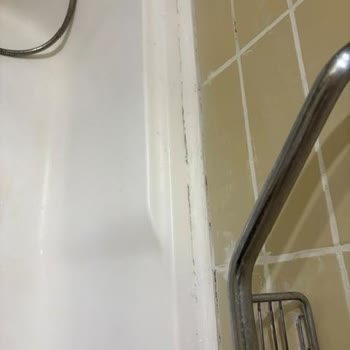 Manzarasız Oda Ve Çözülmeyen Elektrik Sorunu Tatilinizi Mahvetti