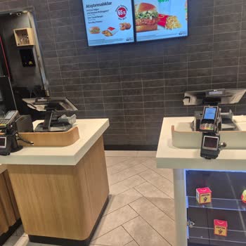 Kredi Kartı Reddedildi Ve Yanlış Hamburger Verildi
