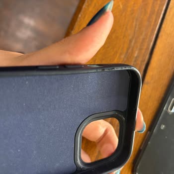 Kısa Sürede Soyulan Iphone 15 Kılıfı İçin Ücret İadesi Talebi