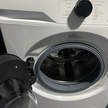 Grundig Çamaşır Makinesinde Su Sızdırma Sorunu Garantili Servis İsteği