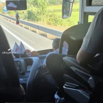 Star Diyarbakır Muavini Ve Şoförü Otobüste Sigara İçti