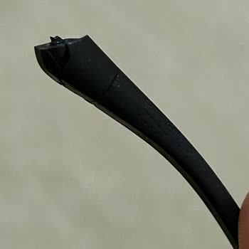 Rayban Gözlüğünün Kauçuk Çerçevesinde Hızlı Çatlama Ve Garanti Reddi
