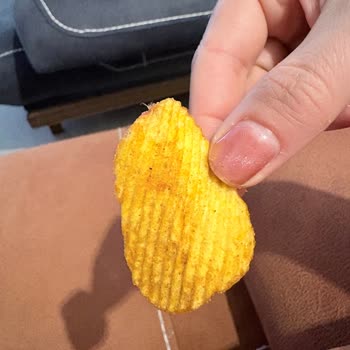 Ruffles Ketçap Aromalı Cipste Yabancı Tüy Benzeri Madde