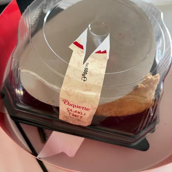 Coquette Pasta Çilekli Tartta Kıl Bulundu, Hijyen İhlali Ve İade Talebi