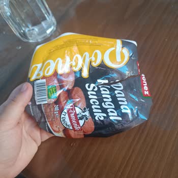 Bozuk Sucuk Ve Görünmeyen Sipariş Şikayeti