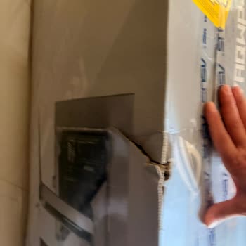 Hasarlı Ve Yırtık Kutulu Monitör Teslim Alındı 67.500 TL İade Talebi