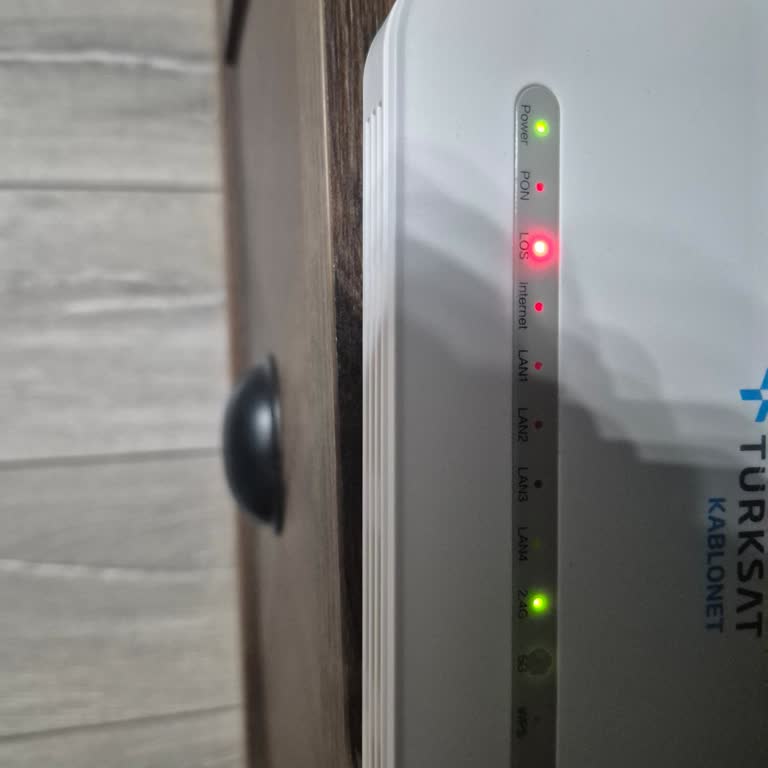 Sürekli İnternet Ve TV Kesintisi Ve Cevapsız Müşteri Desteği
