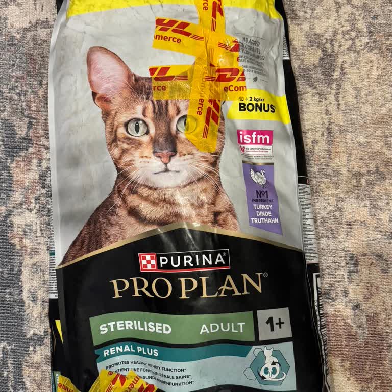 Patlamış Kedi Maması Paketi Ve Yorum Yazma Sorunu