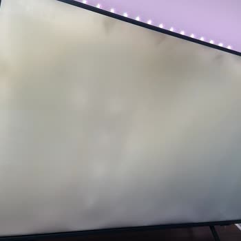 Satıcıdan Sıfır Satılan TV'de Ölü Piksel Ve 324 Günlük Kullanım Süresi