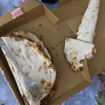 Trendyol’da Sipariş Verdiğim Lahmacunlar Çiğ Ve Görseliyle Çelişiyor