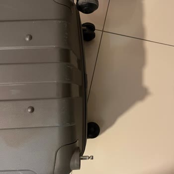Kırık Bavul Tekerleği Ve Belge Eksikliği Nedeniyle Uzayan Tazminat Süreci