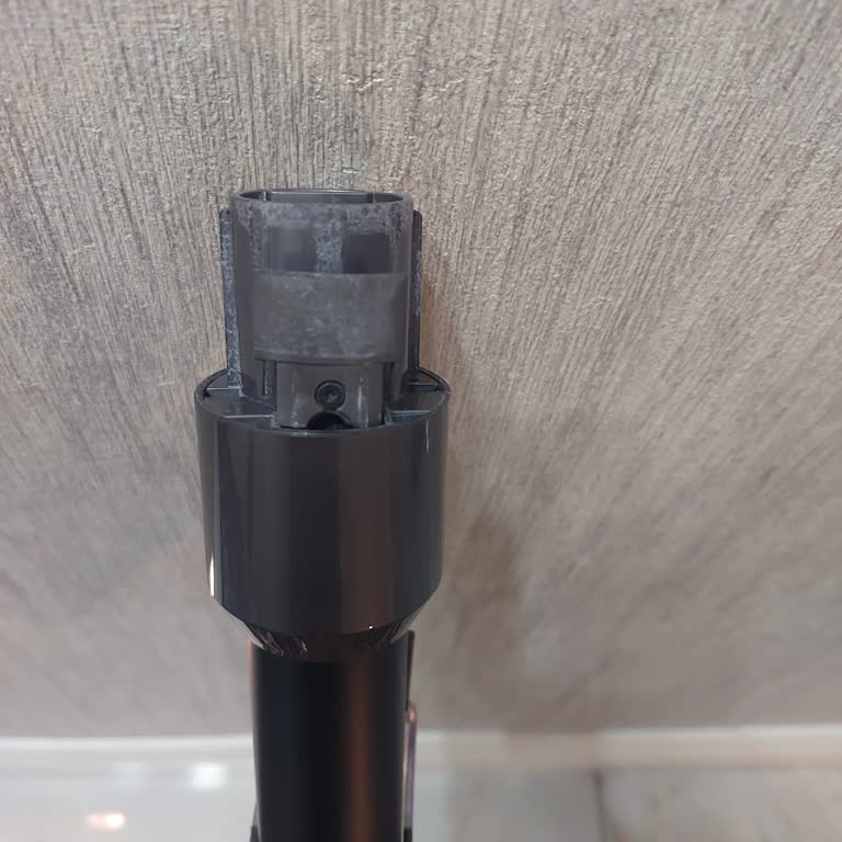 Dyson V15 Süpürgede Boru Bağlantısındaki Oynama Garanti Kapsamına Alınmadı