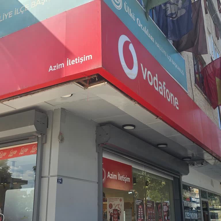 400 TL Ücretli Yedek Sim İşlemi Nedeniyle 18 Yıllık Vodafone Müşterisinin Operatör Değişikliği