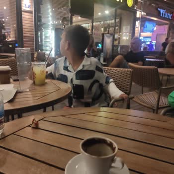 Kahve Dünyası'nda Soğuk Türk Kahvesi Ve Kaba Personel Tutumu