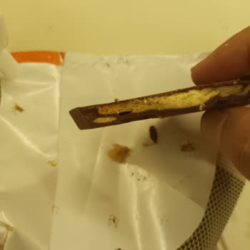 Ülker Albeni Çikolatasında Yabancı Kauçuk Parça Bulundu