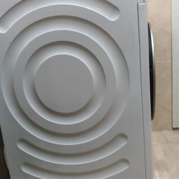 Bosch Çamaşır Makinesinde Tekrarlayan Kabarma Ve Boya Dökülmesi İçin Ücretsiz Kasa Değişimi Talebi