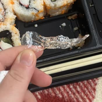 Dardanel Sushi İçinde Plastik Ambalaj: Sağlık Riski Ve Hijyen İhmali