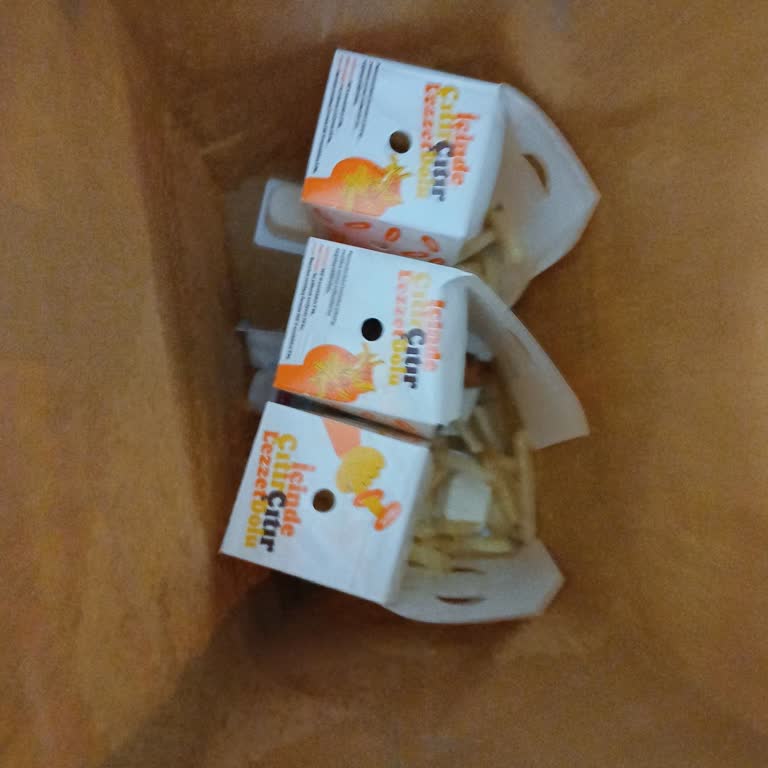 Burger King Şubesinde Tekrarlayan Eksik Chicken Royale Menüsü Ve İade Talebi