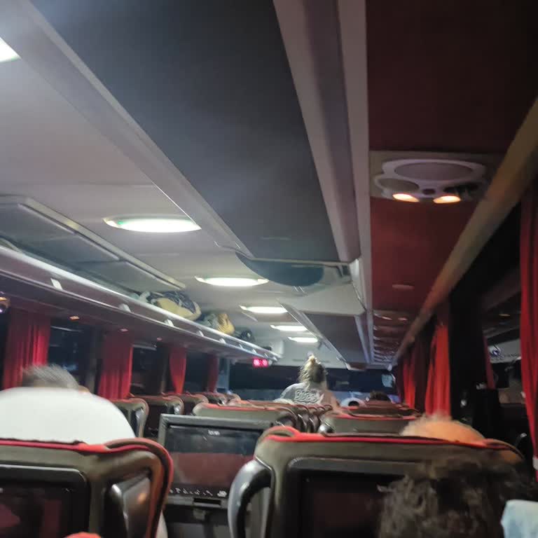 Kalorifer Peteklerinin Aşırı Sıcaklığı Nedeniyle Yanmış Ayaklar Ve Bilet İadesi Talebi