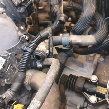 Fiat Egea Plastik Termostat Gövdesi Kırıldı, Soğutma Suyu Boşaldı Ve Güvenlik Riski Oluşturdu