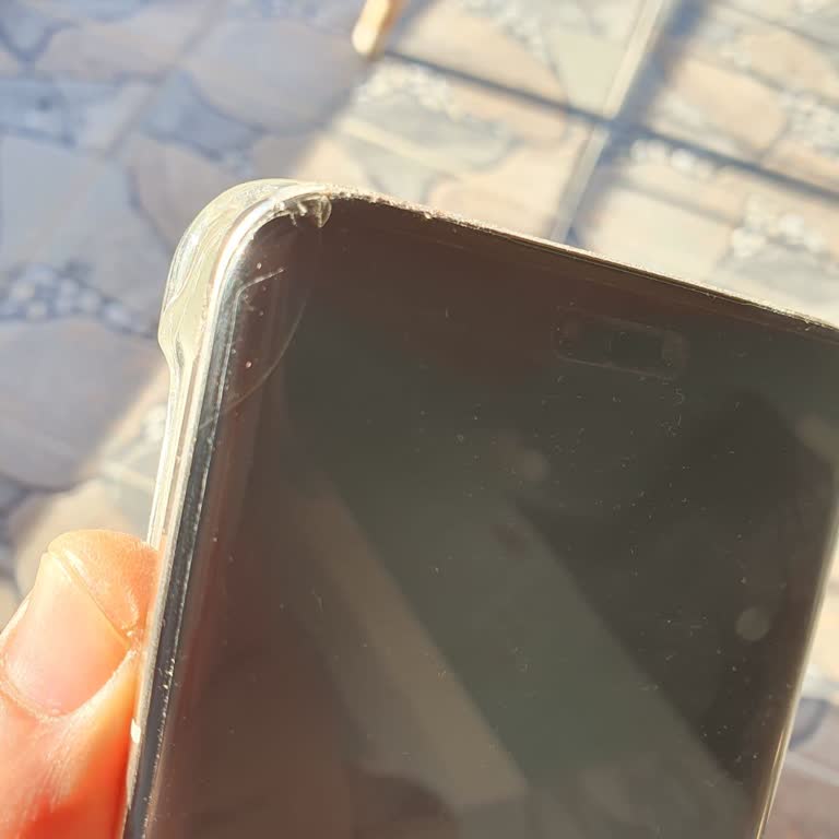 Honor Magic 6 Pro Ekran Dayanıklılığı Reklamı Yanıltıcı, Garanti Sürecinde Kullanıcı Hatası İddiası