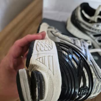 Sneaks Up Mağazasında Ayakkabı Tabanı Hemen Ayrıldı, Fiş Yokluğundan İade İmkânı Olmuyor