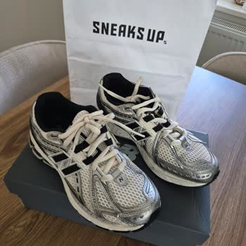 Sneaks Up Mağazasında Ayakkabı Tabanı Hemen Ayrıldı, Fiş Yokluğundan İade İmkânı Olmuyor