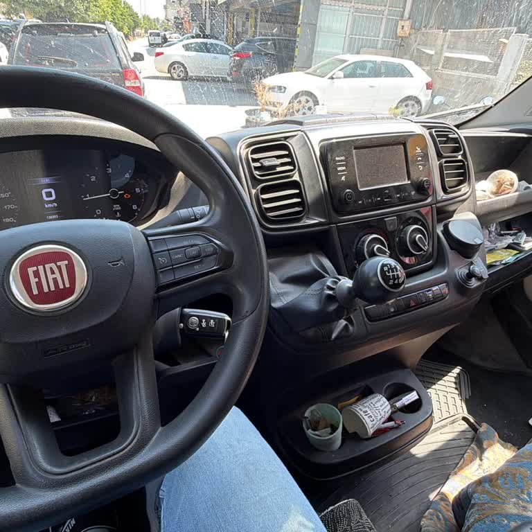 Fiat Ducato Motor Uyarı Işığı Sorunu İçin Sürekli Ücretli Tamirler Ve İade Talebi