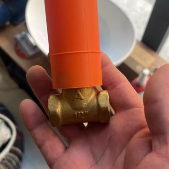 Vitra Gömme Rezervuar Setlerinde Eksik Stop Valf, Koçtaş Ve Banyovit'ten Çözüm Talebi