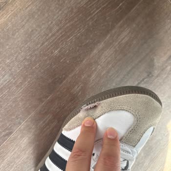 Adidas Samba Ayakkabısının Yan Kenarında Çabuk Parçalanması Ve Değişim Talebi