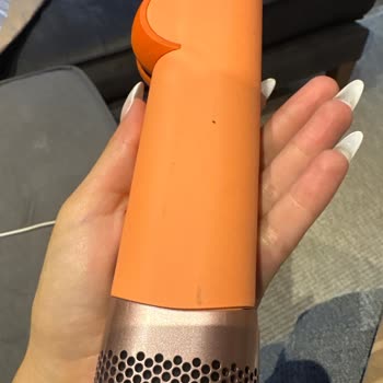 Dyson Airstrait Çizikli Ürün İçin Değişim Talebi