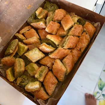 Büyük Hayal Kırıklığı Yaratan Parçalanmış Baklava İade Talebi