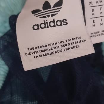 Adidas Mayosunda İlk Kullanımda Lekelenme, Mağazanın İnceleme Talebini Reddetmesi