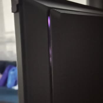 Premium Samsung QLED’de Işık Sızması, Servisin Estetik Hata İddiası Kabul Edilemez