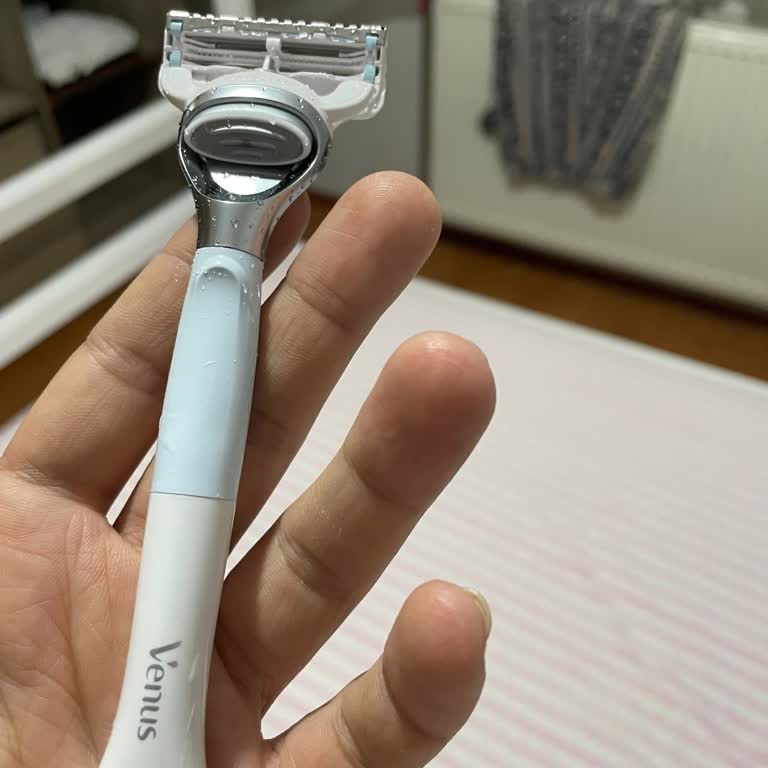 Bikini Bölgesinde Batık Ve Tahriş Yaratması Nedeniyle Mor Venüs Jilete Değişim Talebi