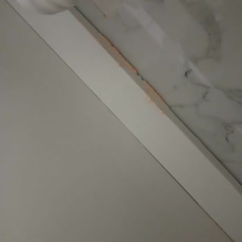 Su Sızıntısı Sonrası Şişen Banyo Dolabının Garantili Değişim Sözünün Tutulmaması