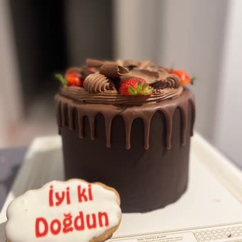 Sipariş Edilen Çilekli Pasta Yerine Kakaolu Pasta Gönderildi Ve Ücret İadesi Talebi