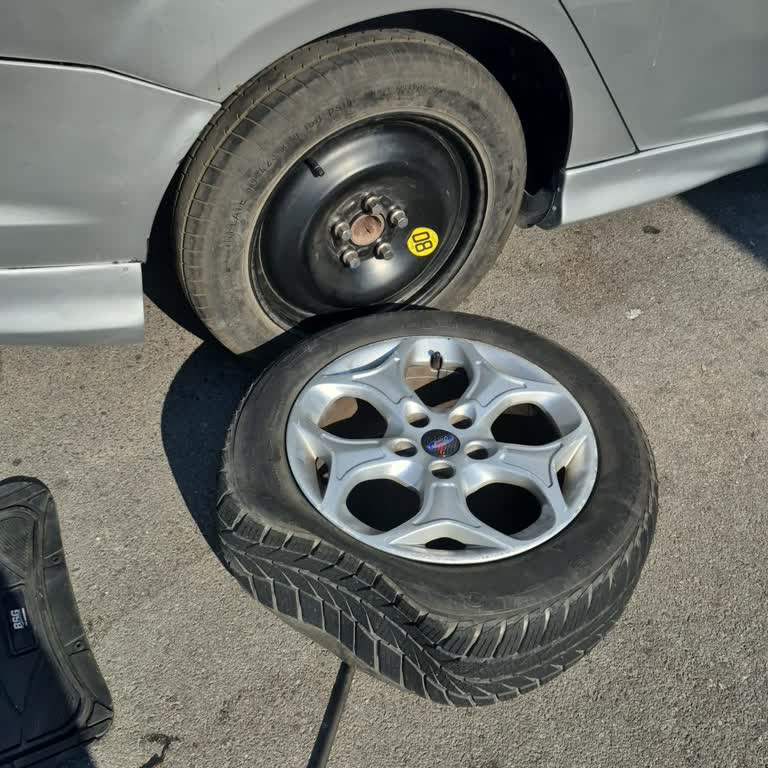 Eta Assistance Ailemi Otobanda Saatlerce Bekletti Ve 2.000 TL Ekstra Ücret İstedi