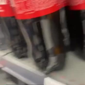 Coca-Cola Altlarında Şişlik Olması