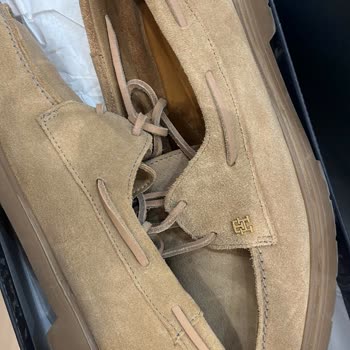 Tommy Hilfiger Kadın Loafer’da Kısa Sürede Dikiş Açılması Ve Kullanıcı Hatası Reddi